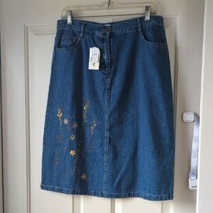 Vintage Y2K NWT Embroidered Jean Skirt